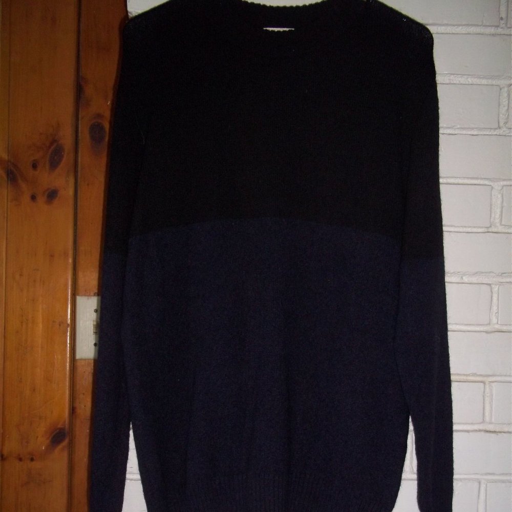 FAR AFIELD Blue knit mens sweater- size 2 (M)